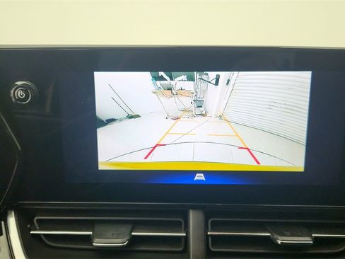 Used 2024 Chevrolet Trax ACTIV w/ Driver Confidence Package image 21