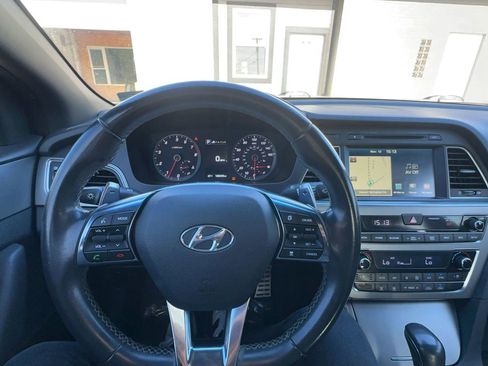 Used 2017 Hyundai Sonata Limited 2.0T image 10