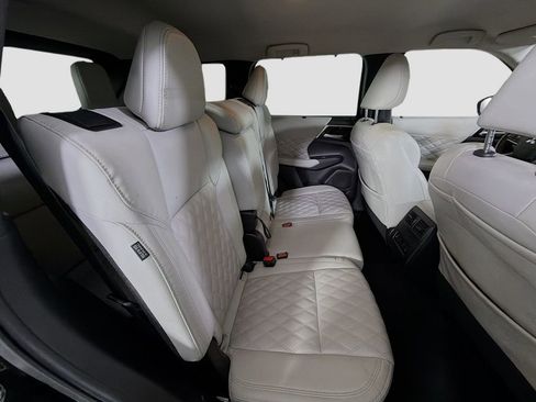 Used 2023 Mitsubishi Outlander SEL FWD image 30