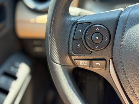 Used 2013 Toyota RAV4 LE AWD/4WD image 12