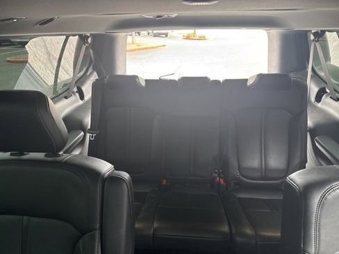 Used 2024 Jeep Wagoneer L Series III w/ Premium Group I image 19