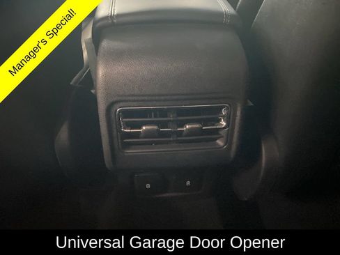 Used 2025 Lincoln Corsair Reserve w/ Towing Package AWD/4WD image 13