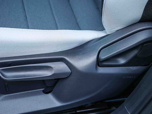 New 2026 Volkswagen Taos S image 32