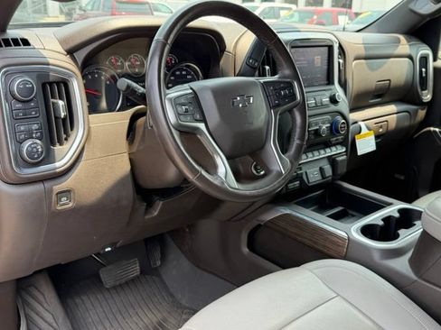 Used 2021 Chevrolet Silverado 1500 LT Trail Boss w/ Convenience Package II AWD/4WD image 12