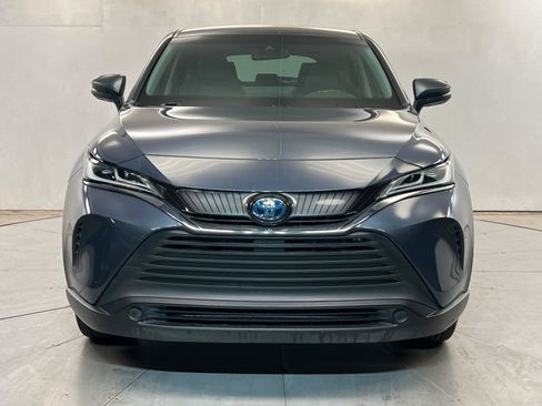 Used 2024 Toyota Venza LE AWD/4WD image 8