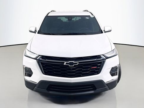Used 2024 Chevrolet Traverse RS image 2