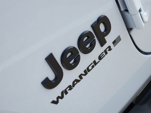 New 2026 Jeep Wrangler Unlimited Sahara image 18