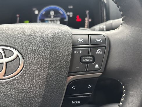 Certified 2025 Toyota Camry SE image 19