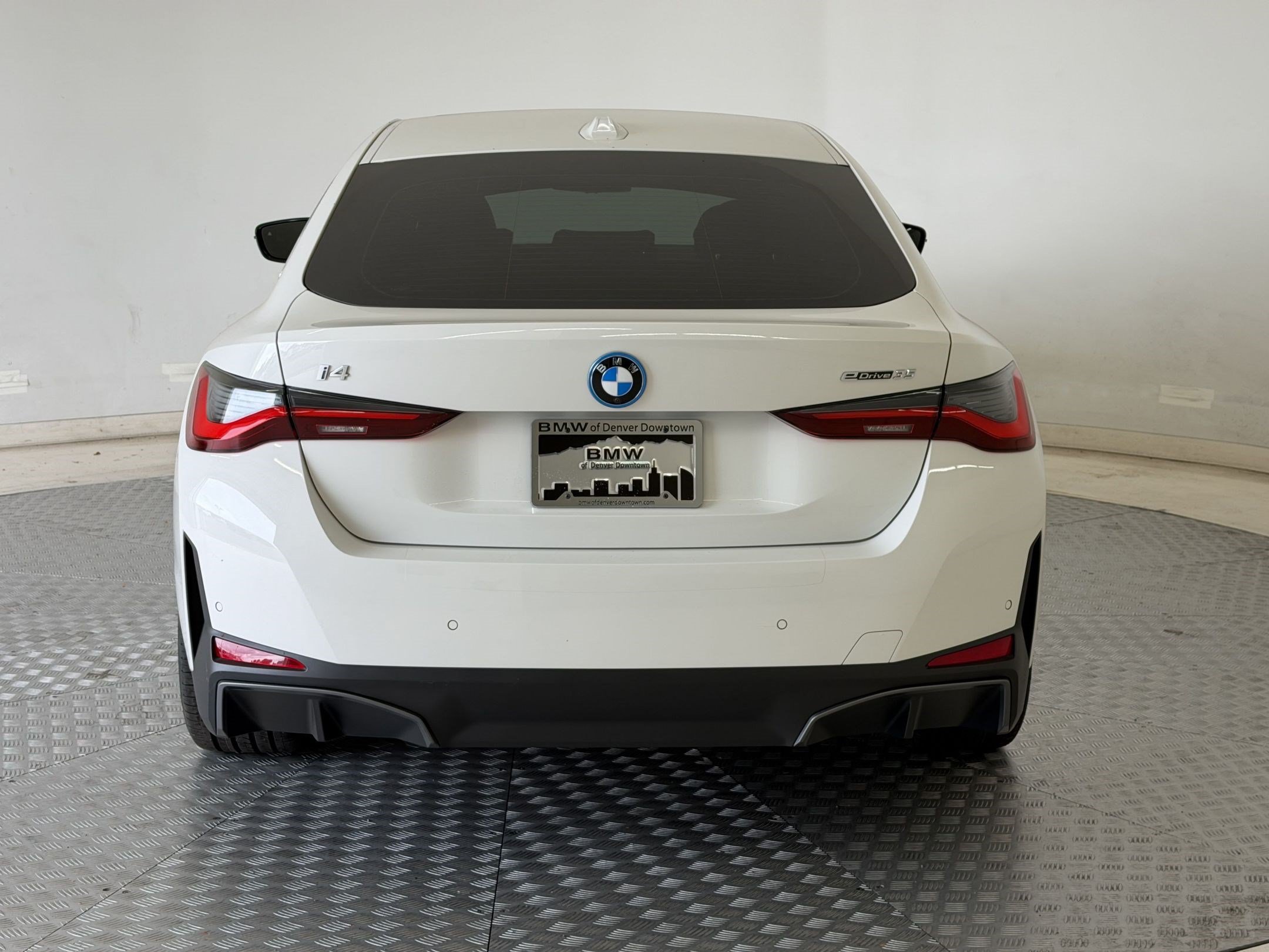 Used 2024 BMW i4 eDrive35 w/ Convenience Package RWD image 10