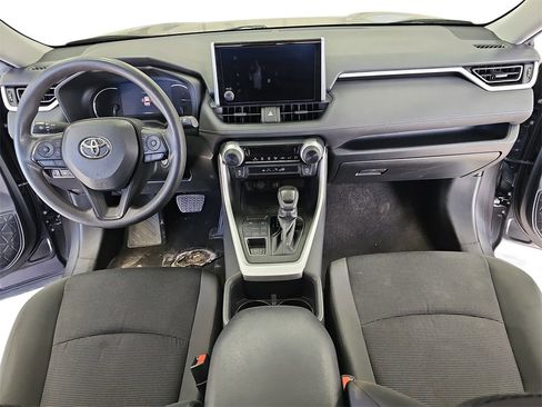Used 2024 Toyota RAV4 LE image 9
