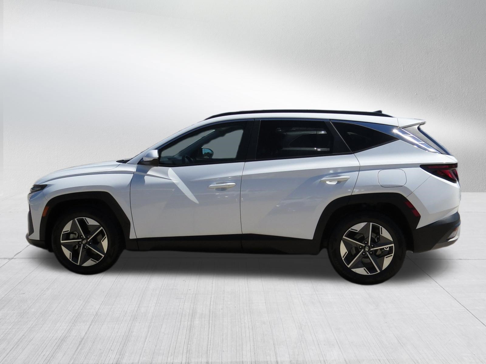 Used 2025 Hyundai Tucson SEL FWD image 6