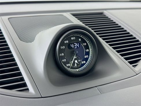 Certified 2024 Porsche Macan GTS image 19