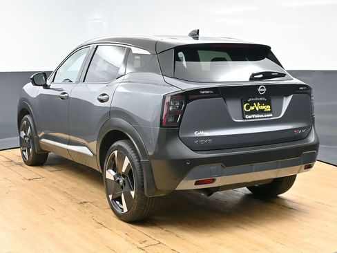 Used 2025 Nissan Kicks SR image 7