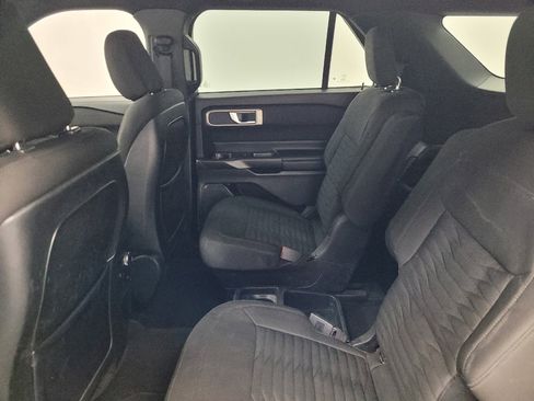 Used 2020 Ford Explorer XLT RWD image 18