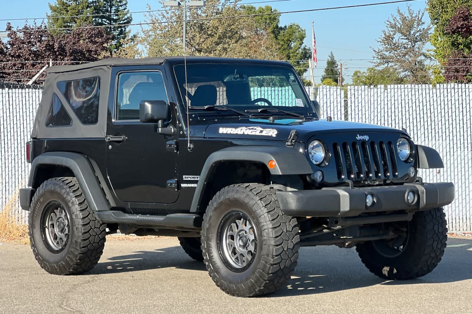 Used 2016 Jeep Wrangler Sport w/ Quick Order Package 24S AWD/4WD image 7