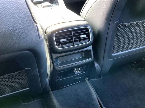 Used 2022 Mercedes-Benz GLE 350 GLE 350 w/ Premium Package image 33