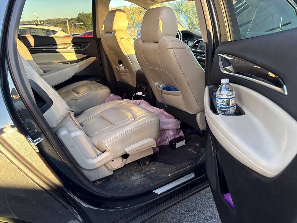Used 2018 Buick Enclave Essence AWD/4WD image 25