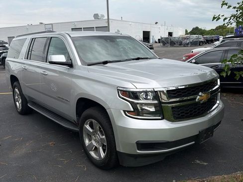 Used 2016 Chevrolet Suburban LT AWD/4WD image 3