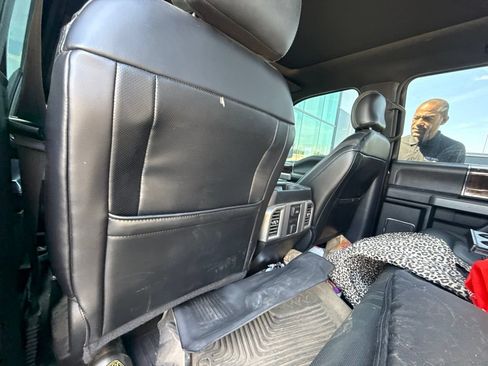 Used 2015 Ford F150 Platinum w/ Equipment Group 701A Luxury AWD/4WD image 24
