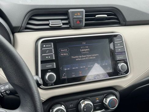 Used 2022 Nissan Versa SV image 25