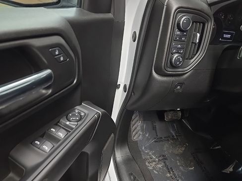Used 2024 Chevrolet Silverado 1500 Custom image 27
