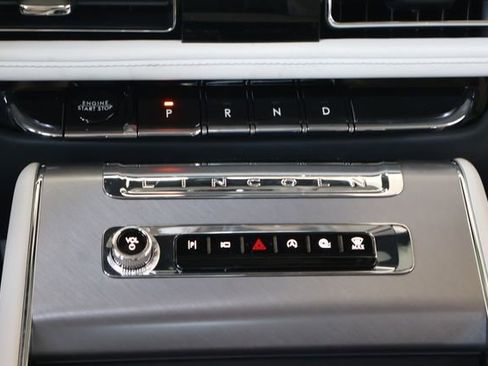 New 2025 Lincoln Aviator 2WD w/ Equipment Group 101A image 19