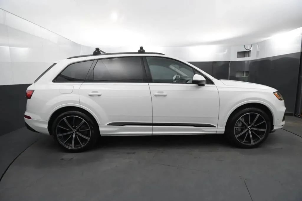 Used 2021 Audi Q7 3.0T Premium Plus w/ Premium Plus Package AWD/4WD image 5