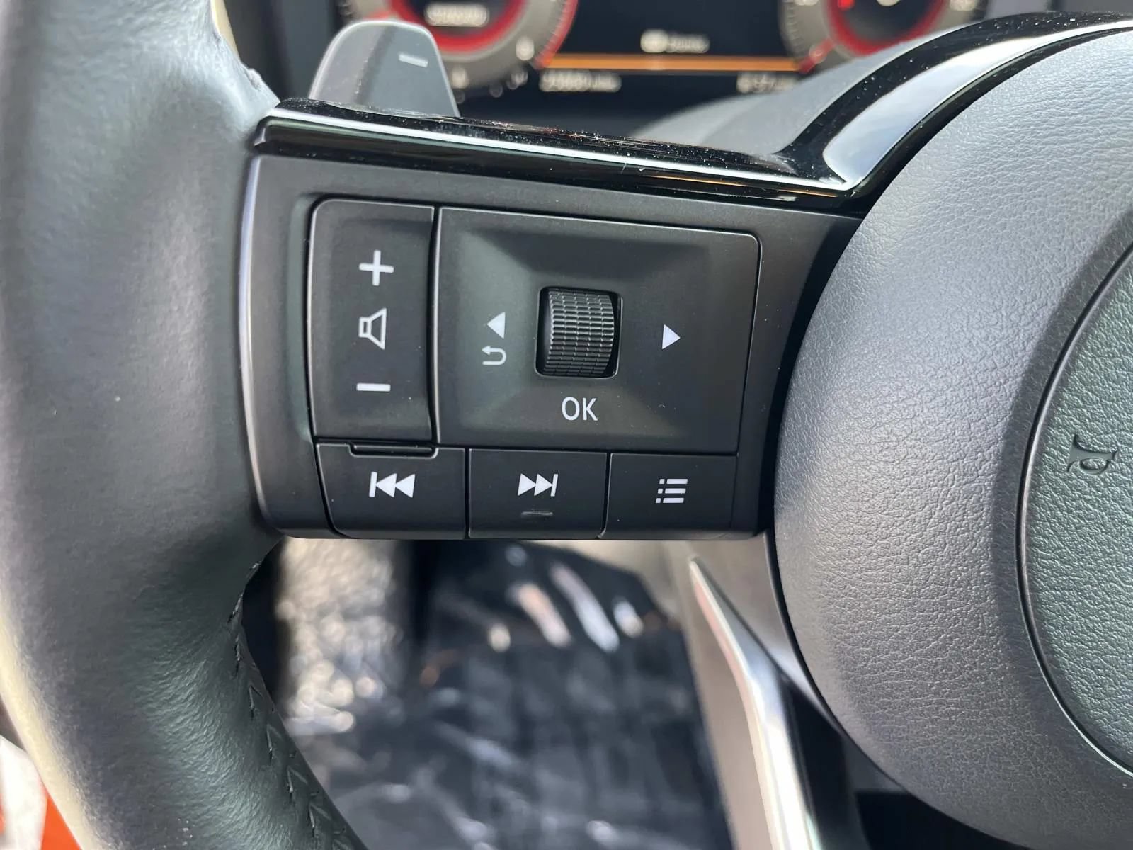 Used 2021 Nissan Rogue Platinum FWD image 34