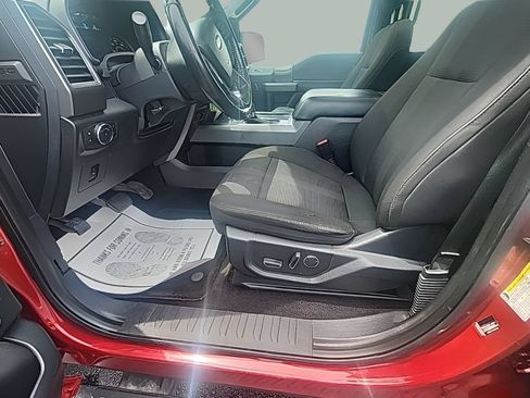 Used 2017 Ford F150 XLT w/ Equipment Group 302A Luxury AWD/4WD image 23