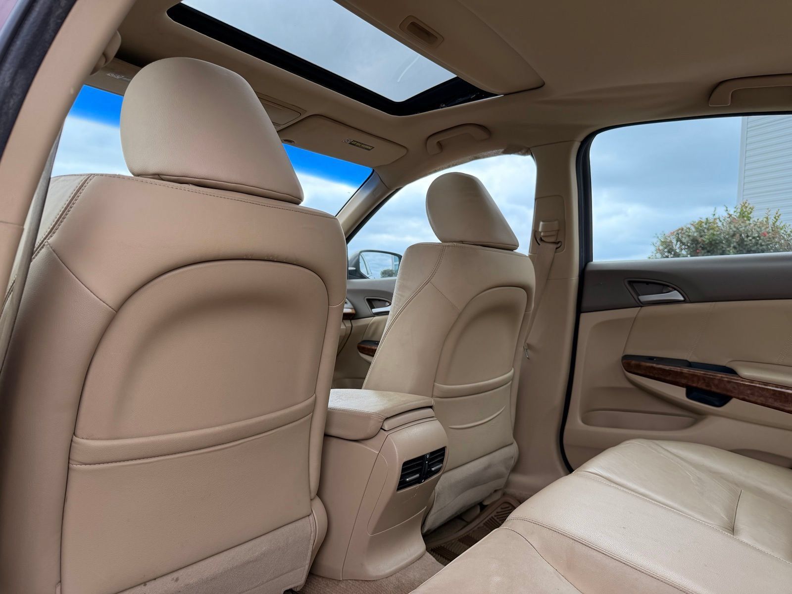 Used 2010 Honda Accord EX-L image 15