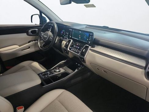 Certified 2023 Kia Sorento EX AWD/4WD image 24