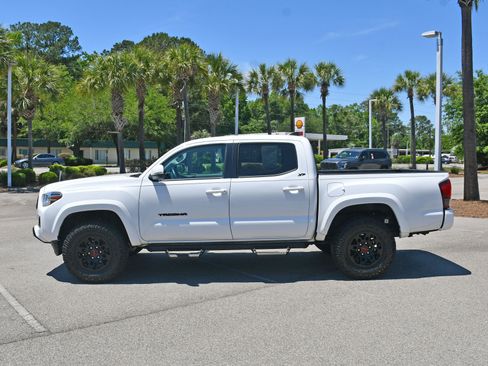 Used 2021 Toyota Tacoma TRD Pro AWD/4WD image 5