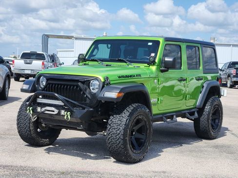 Used 2019 Jeep Wrangler Unlimited Sport AWD/4WD image 2