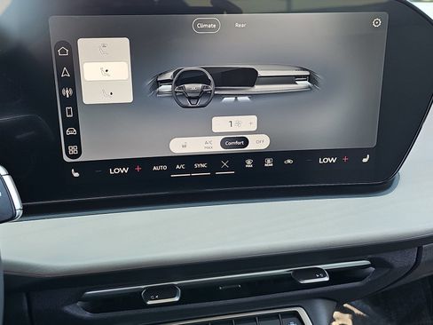 New 2026 Audi Q3 quattro 2.0T AWD/4WD image 26