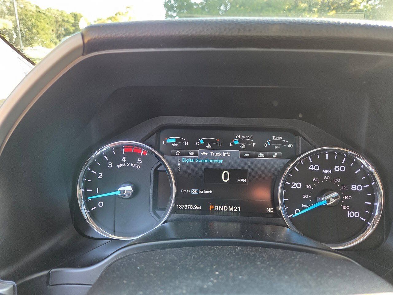 Used 2019 Ford F250 Lariat w/ Lariat Ultimate Package AWD/4WD image 12