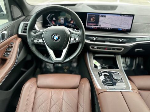 Used 2024 BMW X5 xDrive40i w/ Premium Package AWD/4WD image 11