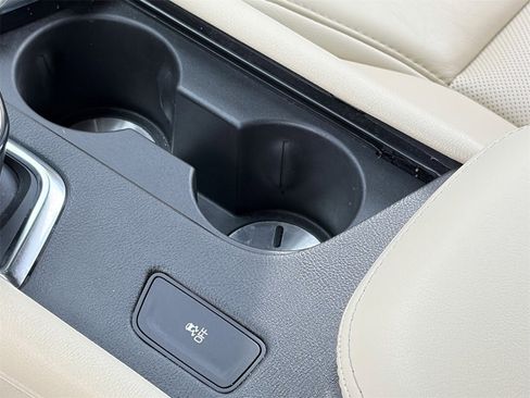 Used 2018 Cadillac XT5 Luxury w/ Driver Awareness Package image 30