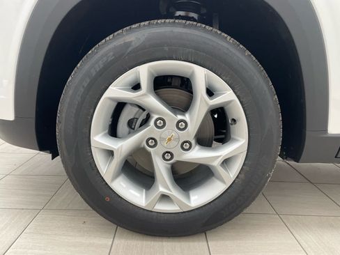New 2026 Chevrolet Trax LS w/ LS Convenience Package FWD image 7