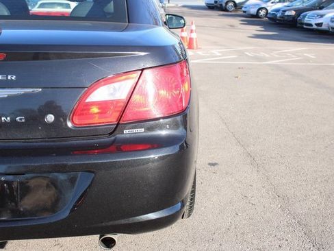 Used 2010 Chrysler Sebring Limited image 38