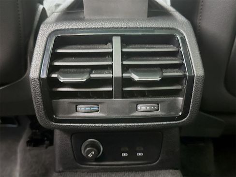 Used 2022 Audi Q3 2.0T Premium image 25