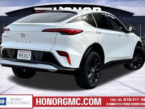 Used 2025 Buick Envista Sport Touring image 6