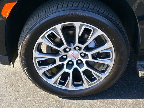 Certified 2022 GMC Yukon Denali image 36