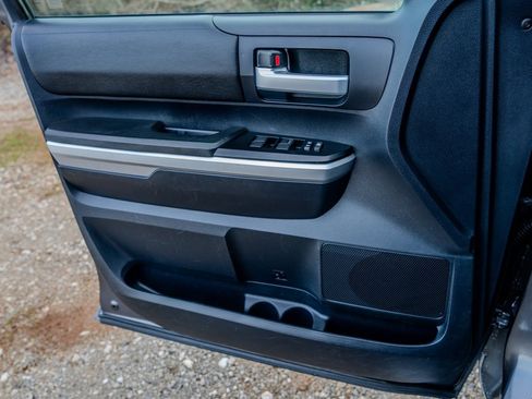 Used 2015 Toyota Tundra SR5 w/ SR5 Upgrade Package image 26