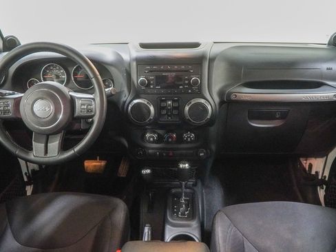 Used 2014 Jeep Wrangler Unlimited Sport w/ Quick Order Package 24S AWD/4WD image 22