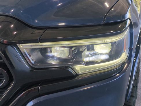Used 2022 RAM 1500 Limited w/ Night Edition image 10
