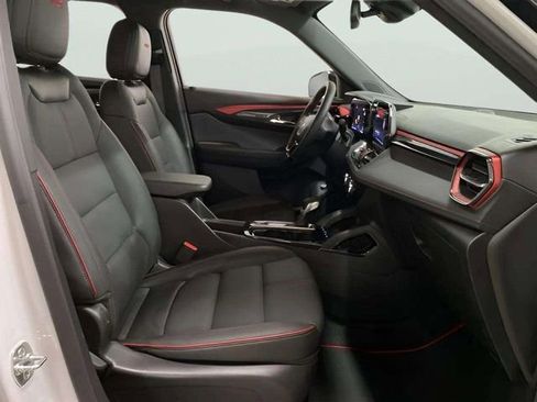 Used 2025 Chevrolet TrailBlazer RS w/ Convenience Package image 73