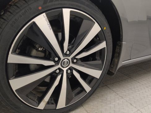 Used 2019 Nissan Altima 2.5 Platinum FWD image 31