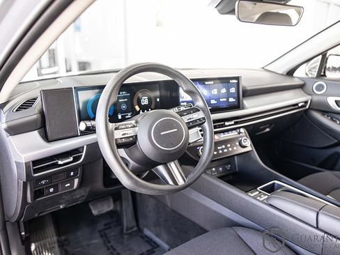 Used 2025 Hyundai Sonata SEL FWD image 17