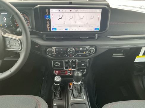 New 2026 Jeep Wrangler Unlimited Rubicon image 12