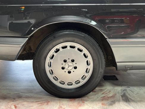 Used 1990 Mercedes-Benz 560 SEC image 19